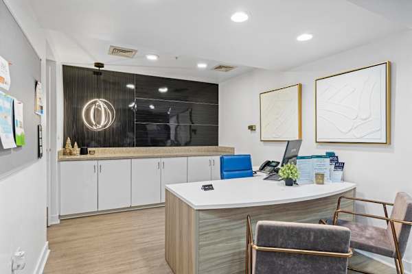 Reception area at Avia Apartments on College Blvd (Overland Park), Overland Park